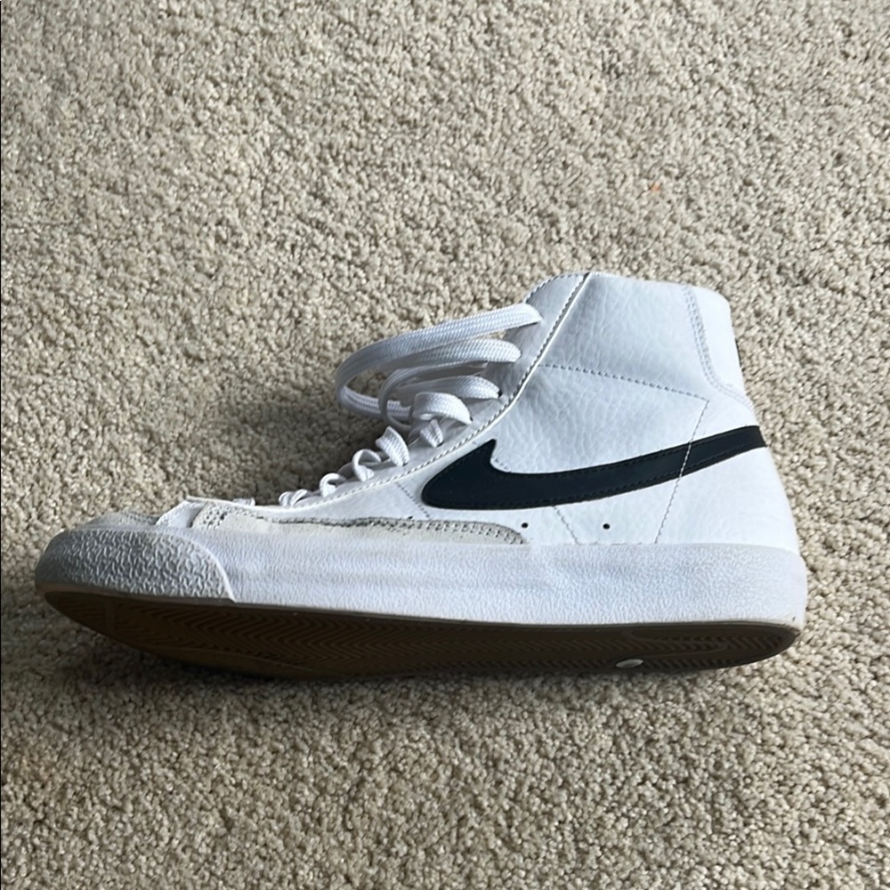 Nike Classic White and Black High-Tops